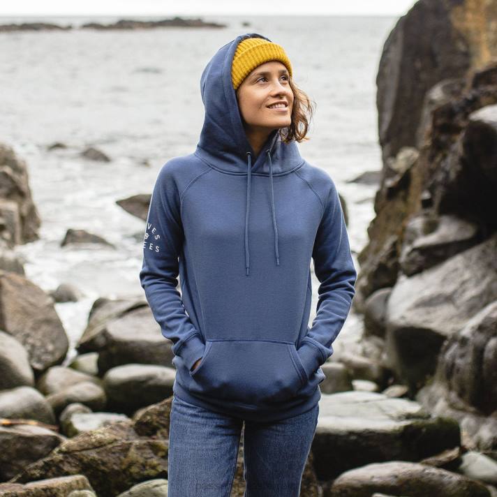 Passenger Frauen Big Leaf Recycling-Hoodie aus dunklem Denim 0BP2746 woclothing Denim