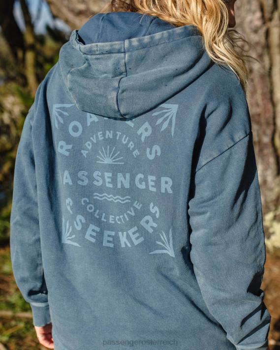 Passenger Frauen Roamers and Seekers – Oversize-Hoodie aus recycelter Baumwolle in dunklem Denim 0BP2711 woclothing Denim