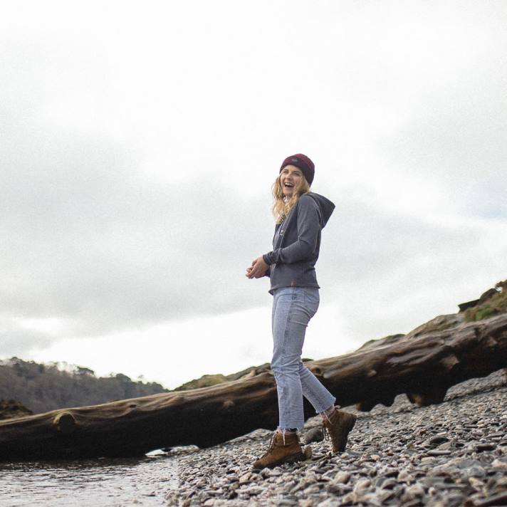 Passenger Frauen Voyage Recycling-Kapuzenpullover in verblasstem Schwarz 0BP2728 woclothing Schwarz