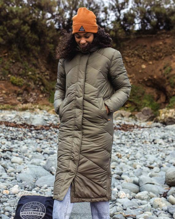 Passenger Frauen Tasman lange isolierte Jacke aus recyceltem Material, staubiges Olivgrün 0BP2767 woclothing Olive