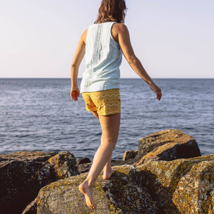 Passenger Frauen Santosa-Shorts aus Bio-Baumwolle in ockergelber Farbe 0BP2909 woclothing Gelb