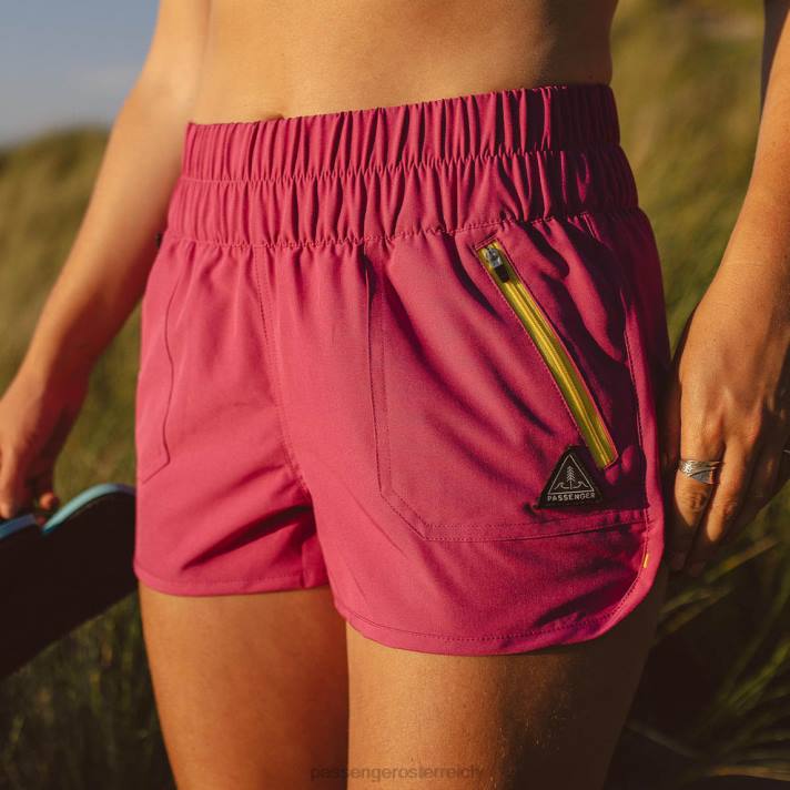 Passenger Frauen da draußen recycelte Allzweck-Badeshorts in Fuchsia 0BP2926 woclothing Fuchsie