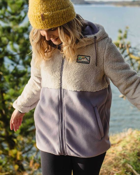 Passenger Frauen Nestling Fleece mit Kapuze aus recyceltem Sherpa, staubiges Flieder 0BP2667 woclothing lila