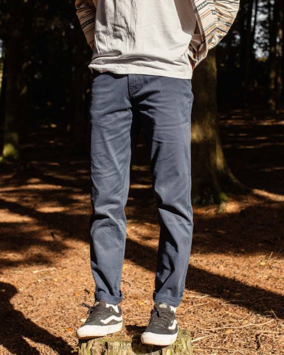 Passenger Männer 365 5-Pocket-Hose in tiefem Marineblau 0BP2334 Kleidung Marine