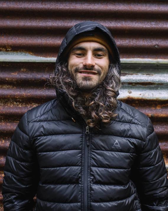 Passenger Männer Roamer recycelte isolierte Jacke in echtem Schwarz 0BP2162 Kleidung Schwarz