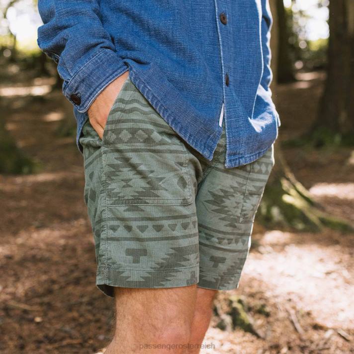 Passenger Männer Topanga-Shorts aus recyceltem Cord, Dark Ivy Adrift 0BP2287 Kleidung Efeu