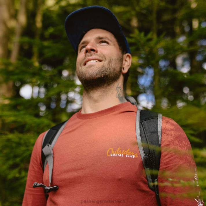 Passenger Männer Ls-T-Shirt aus recycelter OSC-Baumwolle, rostrot 0BP2226 Kleidung rostrot