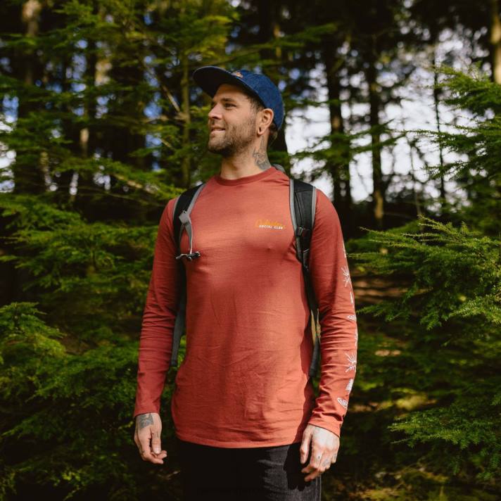 Passenger Männer Ls-T-Shirt aus recycelter OSC-Baumwolle, rostrot 0BP2226 Kleidung rostrot