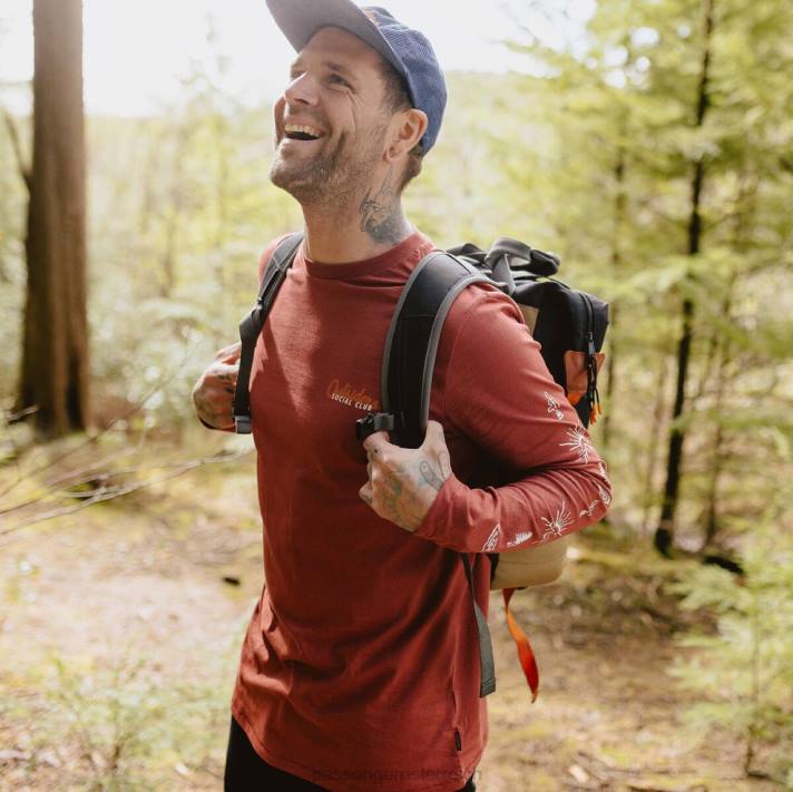 Passenger Männer Ls-T-Shirt aus recycelter OSC-Baumwolle, rostrot 0BP2226 Kleidung rostrot