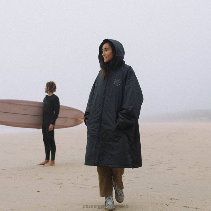 Passenger Männer Eskapismus-Wickelmantel mit recyceltem Handtuchfutter in Schwarz 0BP2650 Kleidung Schwarz