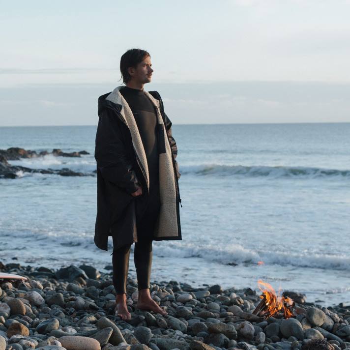 Passenger Männer Eskapismus, recycelter, mit Sherpa gefütterter Wickelmantel in Schwarz 0BP23 Kleidung Schwarz