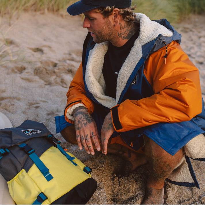 Passenger Männer Roaming-Wickelmantel mit recyceltem Sherpa-Futter, Ensign Blue/Sunrise Orange 0BP211 Kleidung Blau