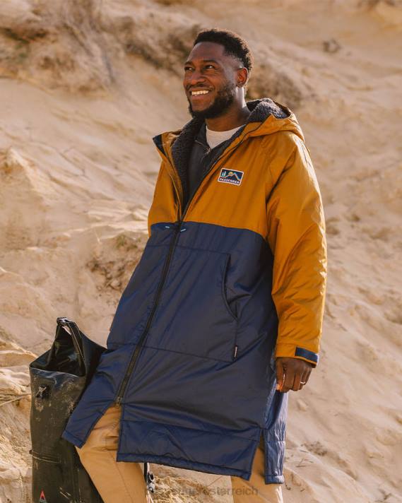 Passenger Männer Roaming-Wickelmantel mit recyceltem Sherpa-Futter, sattes Marineblau/Goldbraun 0BP28 Kleidung braun