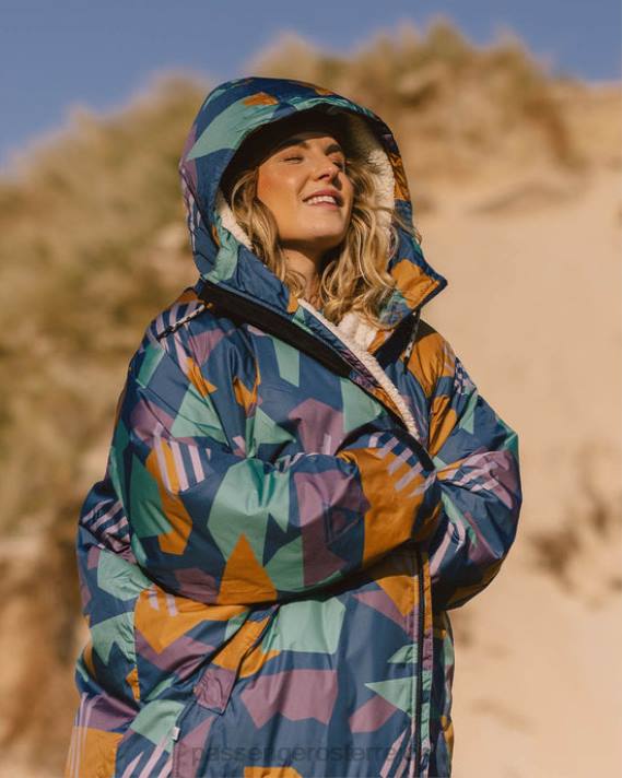 Passenger Männer Umkleidemantel mit Wellenmuster aus recyceltem Sherpa und tiefblauem Tarnmuster 0BP2644 Kleidung Blau