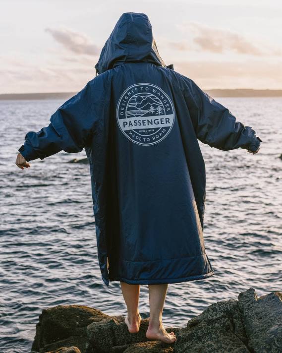 Passenger Männer Waves recycelter Sherpa-gefütterter Wickelmantel in sattem Marineblau 0BP27 Kleidung Marine