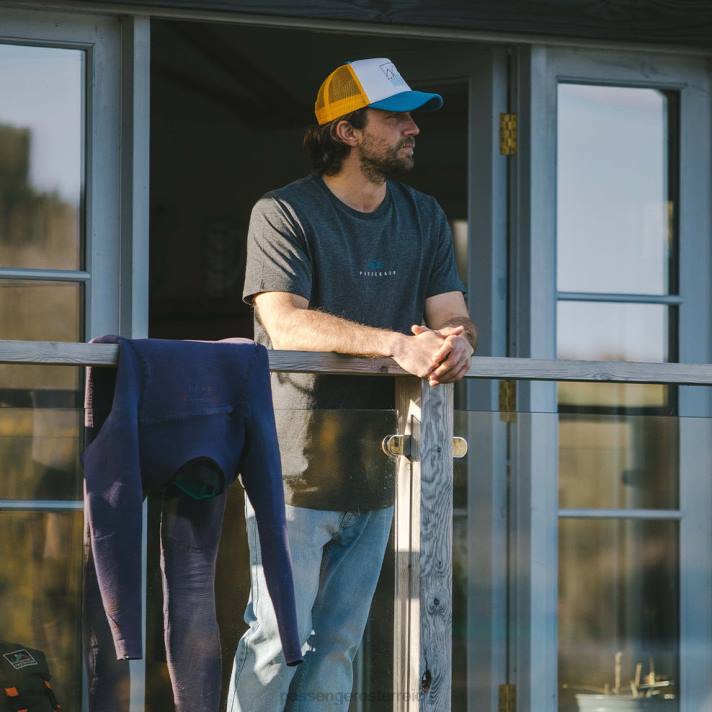 Passenger Männer Eskapismus-T-Shirt aus recycelter Baumwolle in Anthrazit 0BP2370 Kleidung Holzkohle