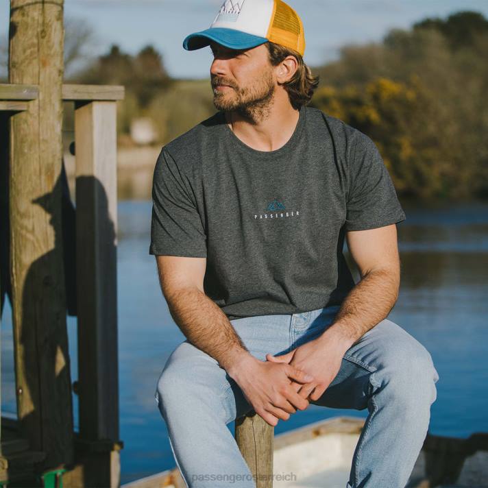 Passenger Männer Eskapismus-T-Shirt aus recycelter Baumwolle in Anthrazit 0BP2370 Kleidung Holzkohle