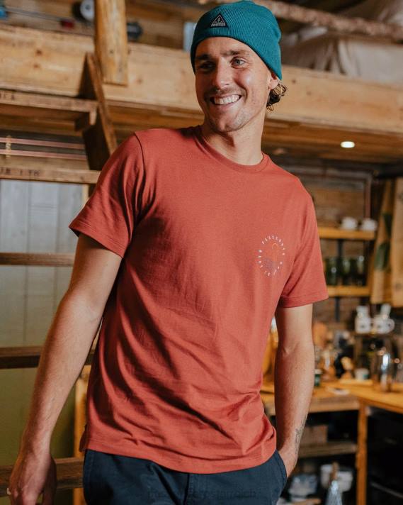 Passenger Männer Eskapismus-T-Shirt aus recycelter Baumwolle in gebranntem Rot 0BP2344 Kleidung Rot