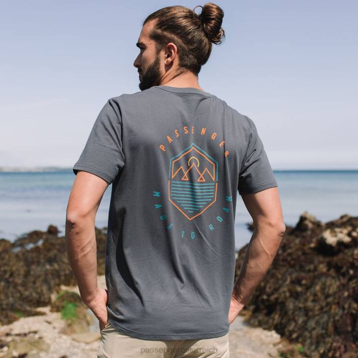 Passenger Männer Guided T-Shirt aus recycelter Baumwolle in verblasstem Schwarz 0BP2377 Kleidung Schwarz