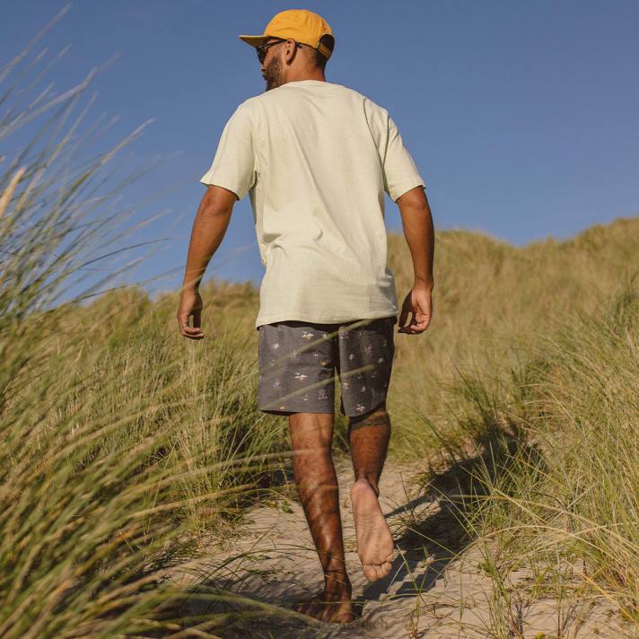 Passenger Männer Horizon T-Shirt mit Tasche aus recycelter Baumwolle in zarten Grüntönen 0BP2373 Kleidung Grün