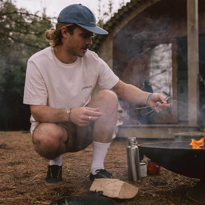 Passenger Männer Social Club T-Shirt aus recycelter Baumwolle Birke 0BP2382 Kleidung Birke