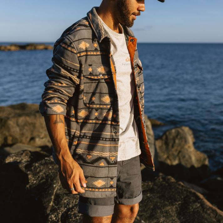 Passenger Männer Ahorn-Shirt aus recyceltem Polarfleece, Anthrazit, Geo-Folk 0BP259 Kleidung Holzkohle