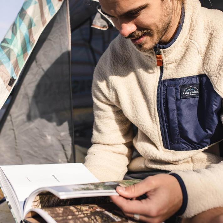 Passenger Männer Offgrid 1/4-Reißverschluss aus recyceltem Sherpa-Fleece Haferflocken/Marineblau 0BP223 Kleidung Marine