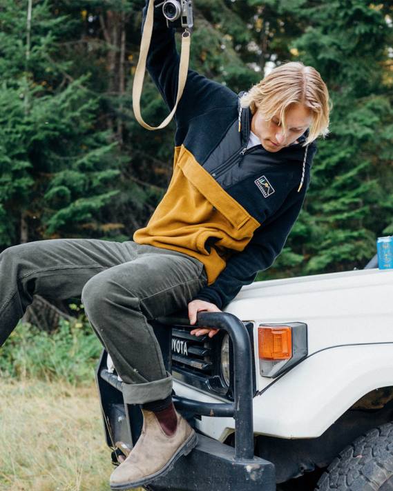 Passenger Männer Woodland-Kapuzenpullover mit 1/2-Reißverschluss aus recyceltem Polarfleece in Schwarz/Goldbraun 0BP253 Kleidung braun