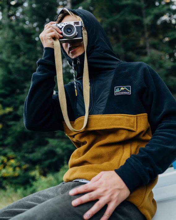 Passenger Männer Woodland-Kapuzenpullover mit 1/2-Reißverschluss aus recyceltem Polarfleece in Schwarz/Goldbraun 0BP253 Kleidung braun