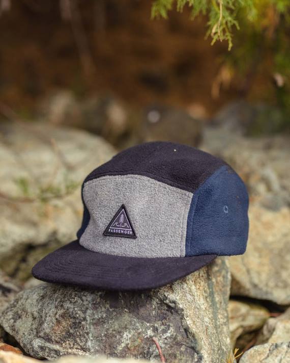 Passenger Männer Kappe aus recyceltem Polarfleece aus Kiefernholz, grau meliert 0BP2448 Kopfbedeckung grau