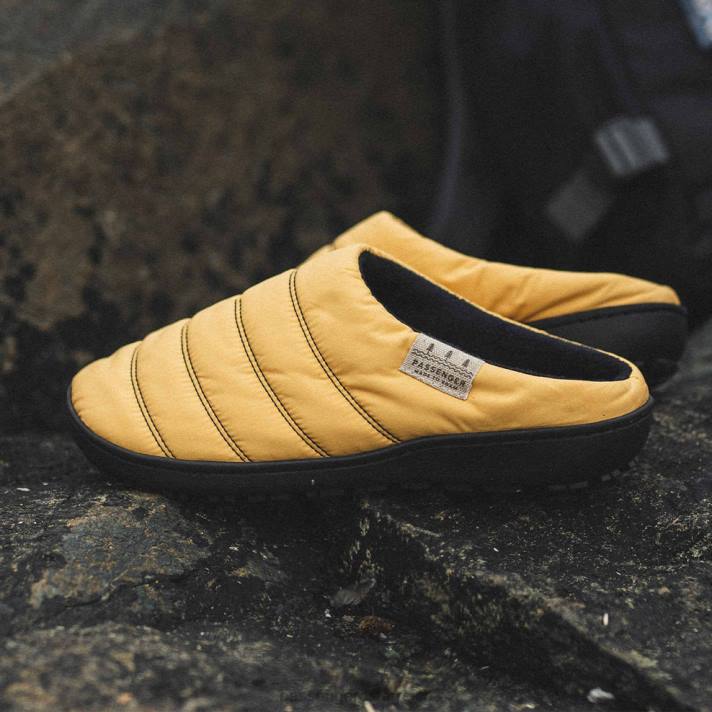 Passenger Männer Sohle recycelter Slipper ockergelb 0BP2495 Schuhwerk Gelb