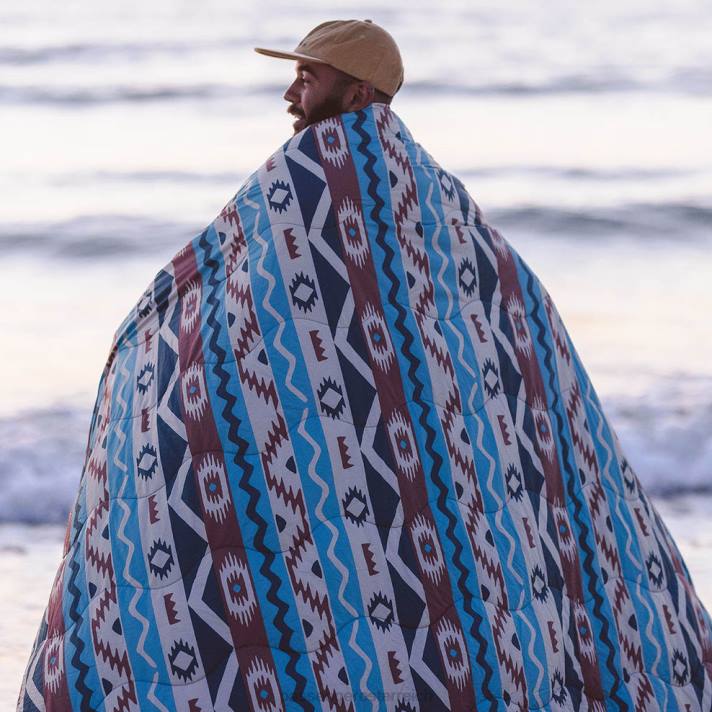 Passenger Männer Nomadic-Decke aus recyceltem Sherpa mit mehreren Geo-Streifen in Koralle 0BP2590 Zubehör multi