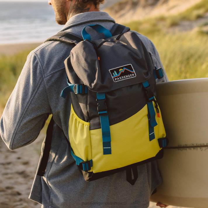 Passenger Männer Boondocker recycelter 26-Liter-Rucksack in Grauoliv/Glanzgelb 0BP2562 Zubehör Gelb