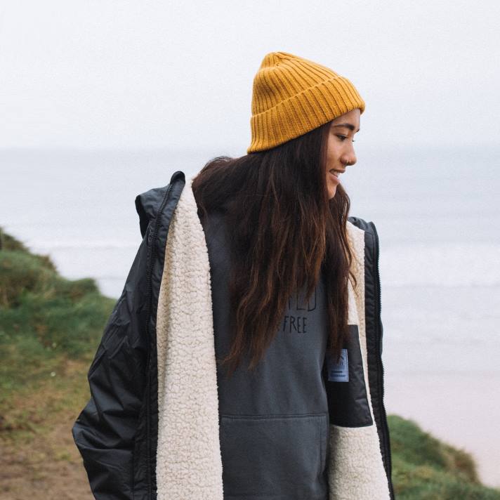 Passenger unisex Eskapismus, recycelter, mit Sherpa gefütterter Wickelmantel in Schwarz 0BP2640 Kleidung Schwarz